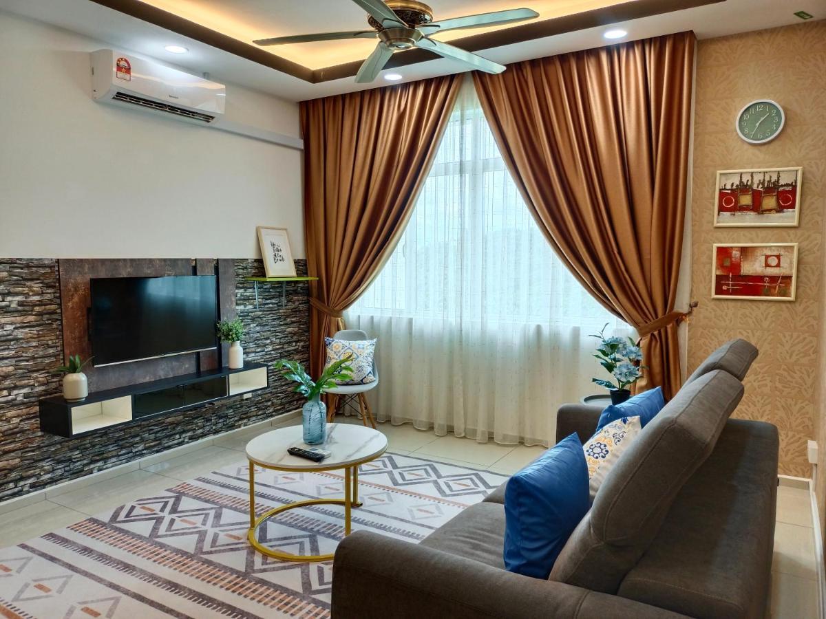 Klia Ehsan Residence Sepang Nilai Greenery 8 Pax Air-Con Buitenkant foto