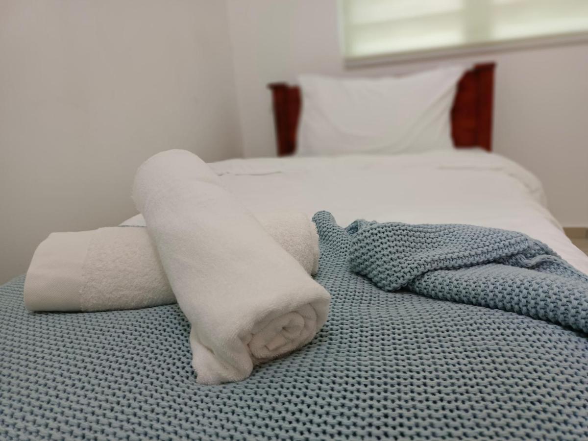 Klia Ehsan Residence Sepang Nilai Greenery 8 Pax Air-Con Buitenkant foto