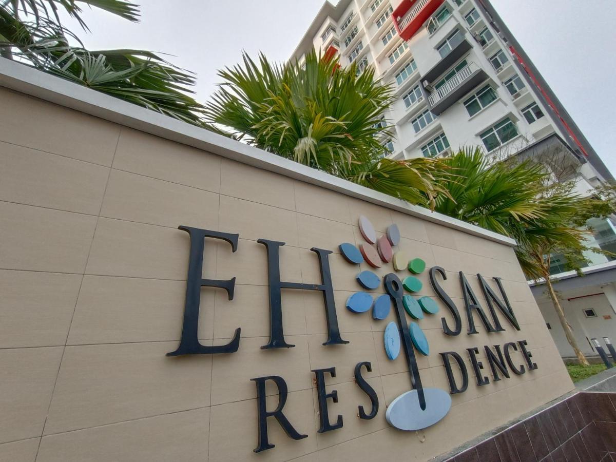 Klia Ehsan Residence Sepang Nilai Greenery 8 Pax Air-Con Buitenkant foto