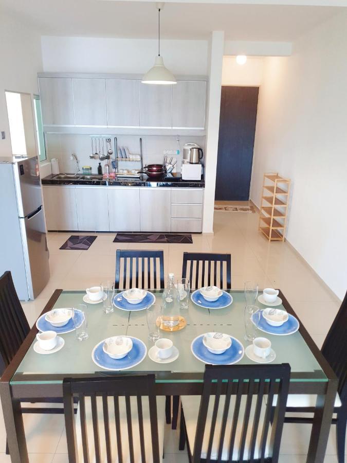 Klia Ehsan Residence Sepang Nilai Greenery 8 Pax Air-Con Buitenkant foto