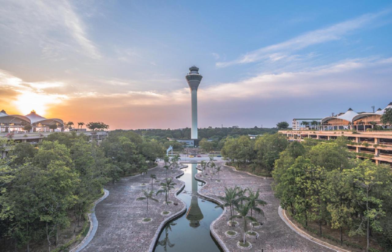 Klia Ehsan Residence Sepang Nilai Greenery 8 Pax Air-Con Buitenkant foto